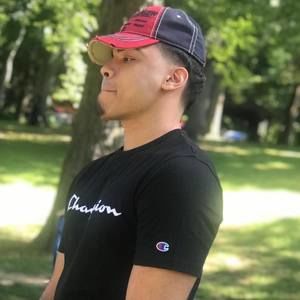 Meet your Posher, Luis